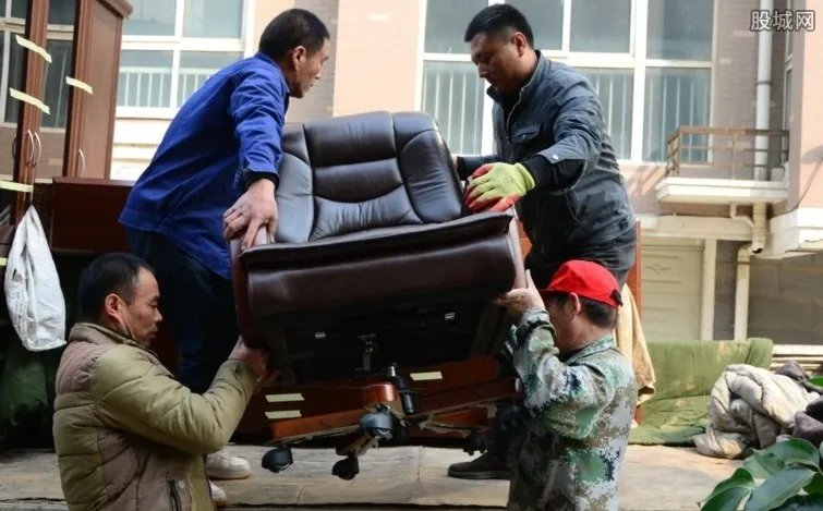 搬家给差评遭报复 网友:还敢乱给差评吗