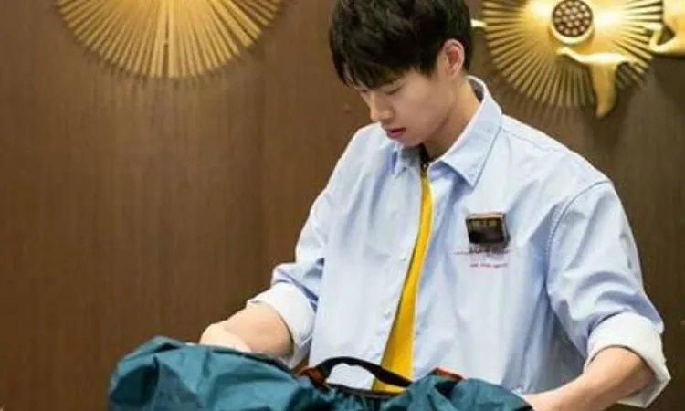 魏大勋高情商回应抢拍逗笑全场,你认为他在《天赐的声音》中表现怎么样?