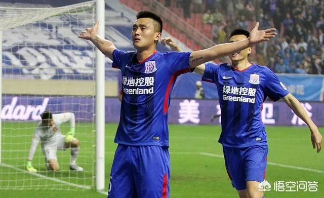 申花2比2战平恒大止住连胜,如何看待两支亚冠球队上下半场如此差异的表现?