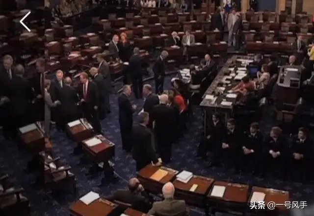 美国特朗普为什么执政能力这么差,美国人为什么不推翻他下台?