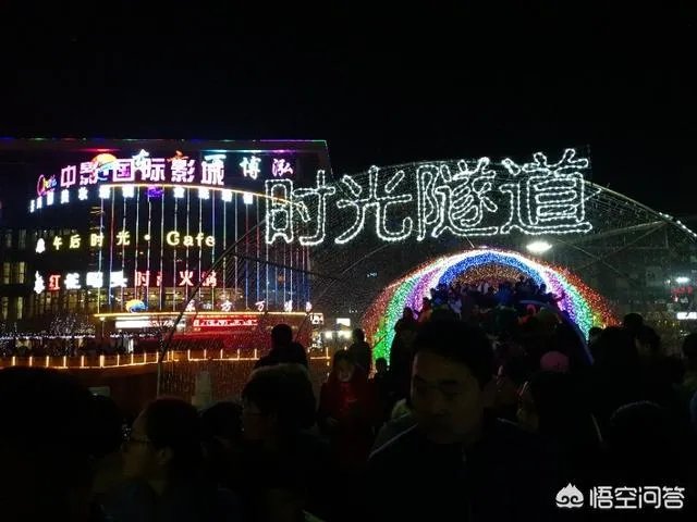 #元宵对联#上联:元宵佳节大观灯,请才子佳人对?