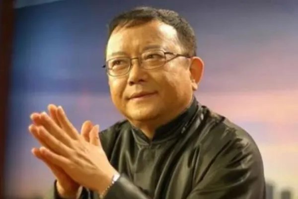 当年“王刚砸宝事件”遭巨额索赔，其中究竟隐藏着怎样的真相？