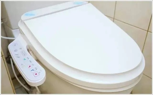 智能马桶盖安装的九大步骤，你也能轻松搞定！