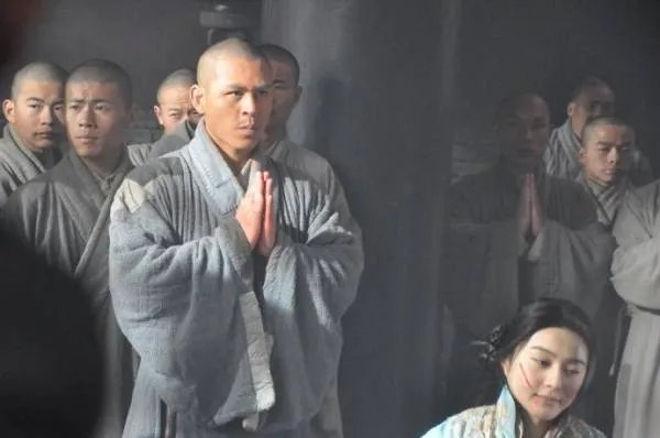 释小龙跟释行宇哪个辈分大？