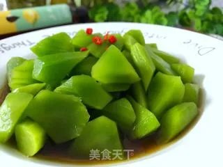 凉拌莴笋