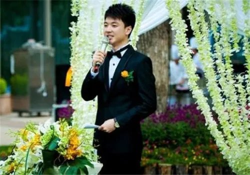 学婚礼主持要掌握哪些内容 当好婚礼主持的技巧