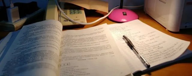 随风潜入夜润物细无声这句诗的意思是什么？