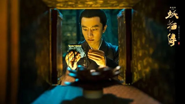 黄轩拍了很多大导演的电影为什么粉丝量还是那么少?