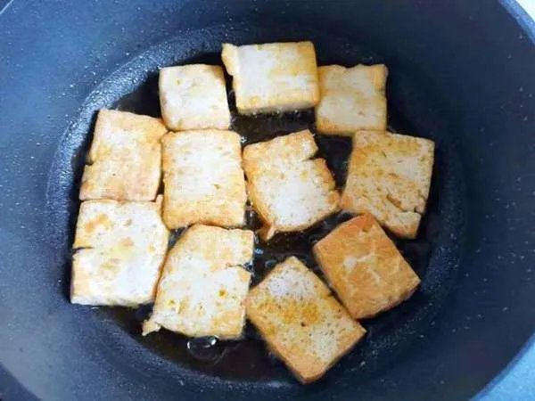 白菜炖豆腐怎样做才好吃?有什么小窍门?