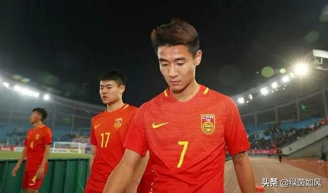 恒大双锋落选!国足客战菲律宾23人大名单新出炉:仅剩下三位前锋,你怎么看?
