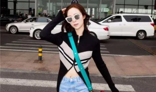 为什么女演员江一燕获得建筑奖惹争议?