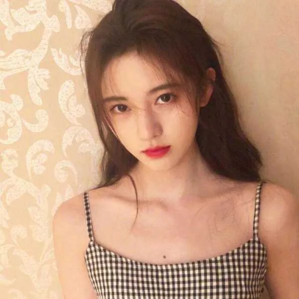 鞠婧祎比基尼照片太过性感,你对这种类型的女孩怎么看