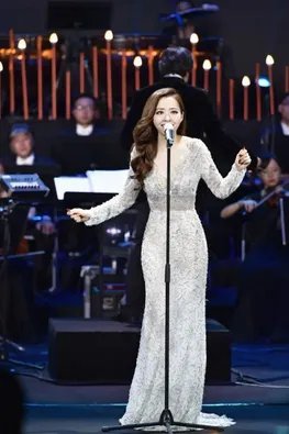 张靓颖受邀出席格莱美了吗?