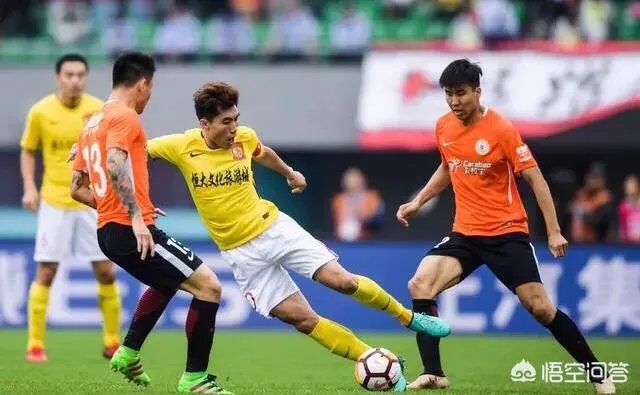 恒大0:2落后北京人和，为什么卡纳瓦罗最先换下郑智？