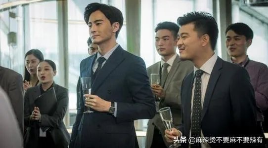怎么评价电视剧《我不是购物狂》里商战这个情节,你觉得电商pk百货谁能赢?