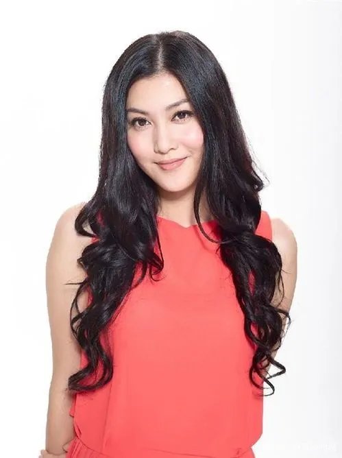 李彩桦近照爆光,才35岁已经这么老了。这些年的她过得如何?
