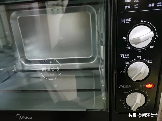 怎样做油酥饼?里面的油酥怎样做?详细的做法步骤图有吗?