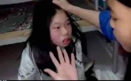 江西女生被殴打踩踏怎么处理？