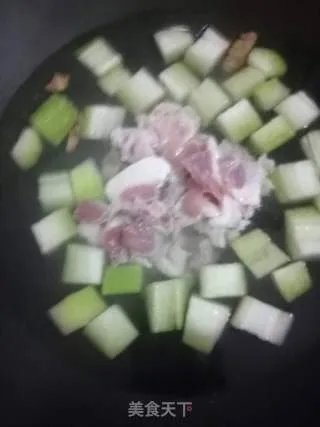 节瓜瘦肉汤