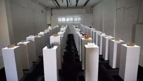 自拍撞坏艺术品的事情最后怎么处理了？