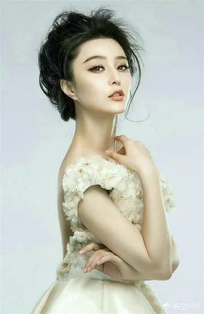 范冰冰美容院开业,曝办卡最高价100万元,如果有机会你愿意到这里上班吗?