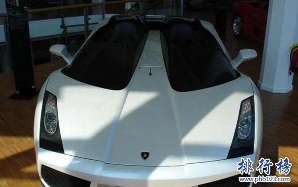 世界上最贵的车多少钱?是什么车?黄金跑车28.5亿秒杀一切