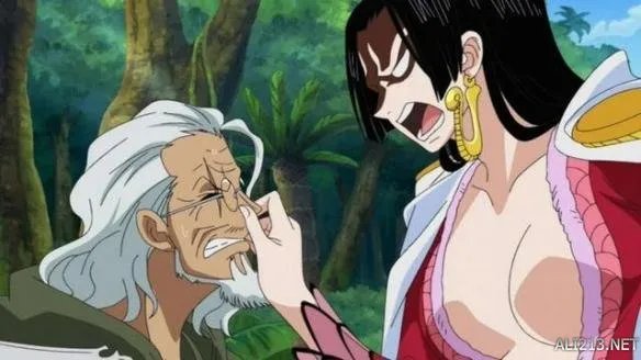 动漫史上十大穿着工口的性感女神 身材惹火喷鼻血!