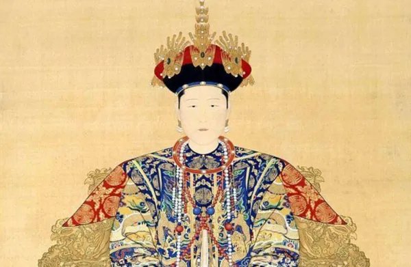 皇后 皇太后 太后 太皇太后区别? 或者说皇帝分别给她们叫什么的?