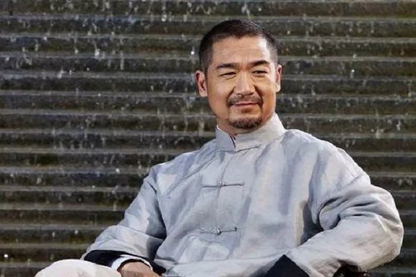 张国立到底对前妻做了什么,为何前妻会成为他一生最大的歉疚?