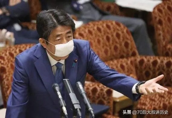 为什么特朗普说安倍和默克尔等把美国当做抗疫领袖?