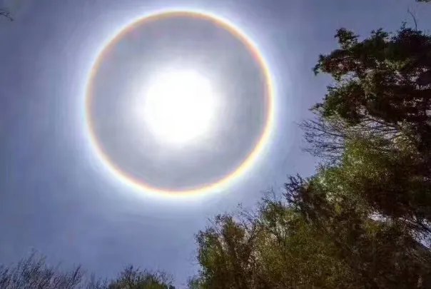 南方多地出现日晕景观