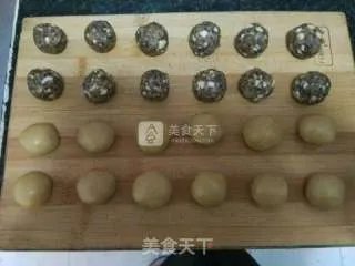 五仁馅月饼