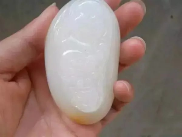 阿富汗玉石
