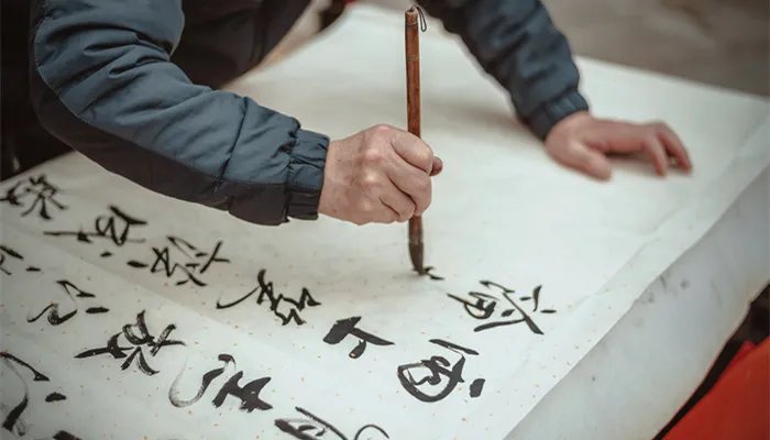抛砖引玉是什么意思 抛砖引玉是什么意思解释
