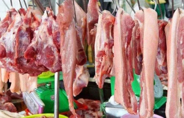 如何看待近日猪价降价这件事?