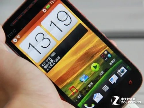 主打时尚外观 HTC One ST周末低价促销