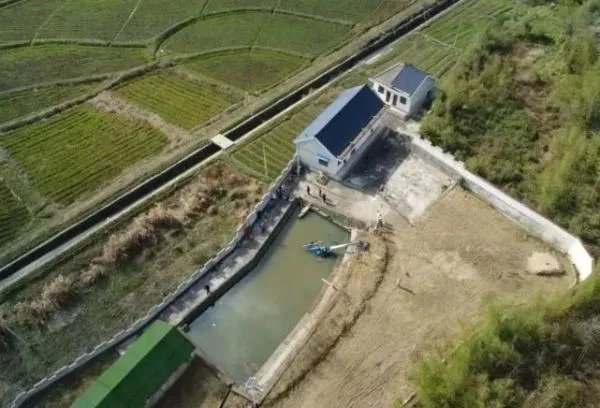 官方通报安徽一直升机坠毁,民间飞行物存在哪些乱象?如何规范化?