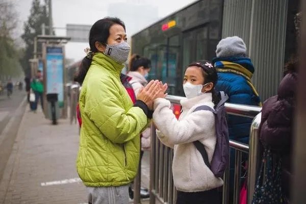 戴口罩方式能看出人格?有什么说法?可信吗?