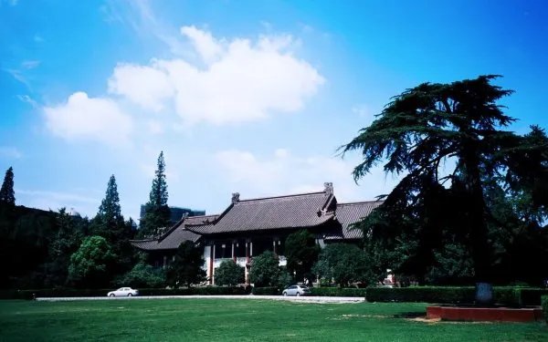 南师大20岁学生在宿舍死亡，他究竟是怎么死的？