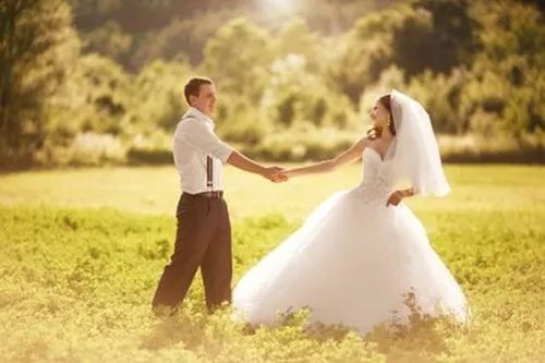 适合结婚时放的歌曲 结婚经典曲目介绍