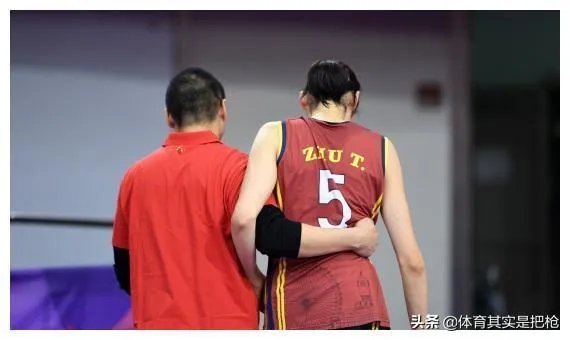 朱婷的手腕为什么会受伤?会像姚明、刘翔一样可惜了运动生涯吗?