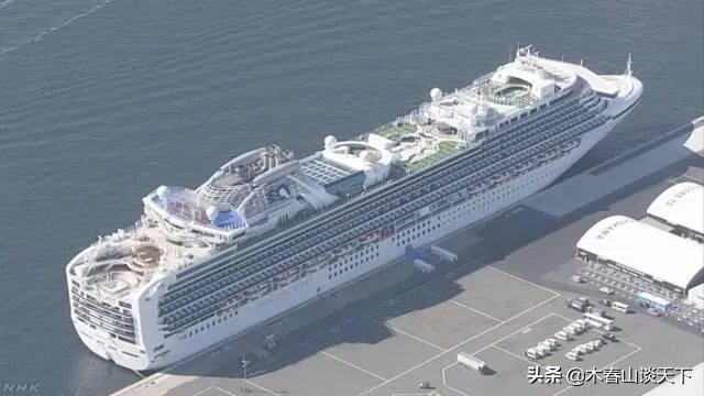 美国的航母在海上，为何会有病毒？