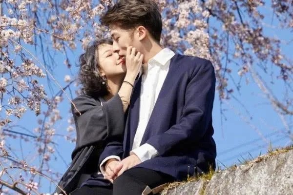 刘阳回应后阿沁朋友再曝光，刘阳与小三在杭州逛街？