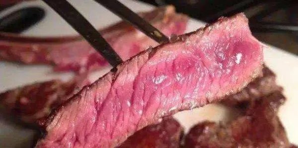 爱吃肉的美国人,怎么会让鸡爪这种美食暴殄天物呢?