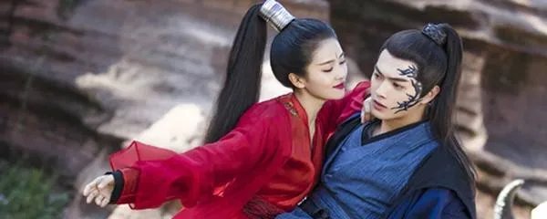 电视剧招摇中的男主角是谁