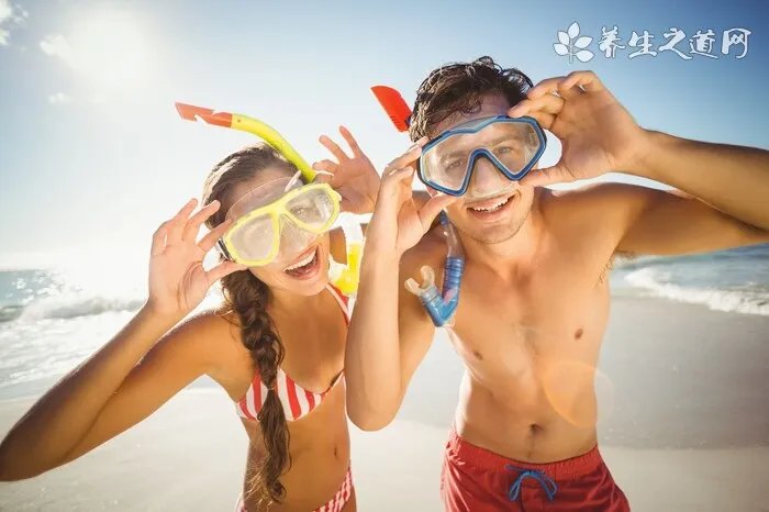 关于异地恋的爱情说说：异地恋，比单身狗温暖，比情侣寂寞