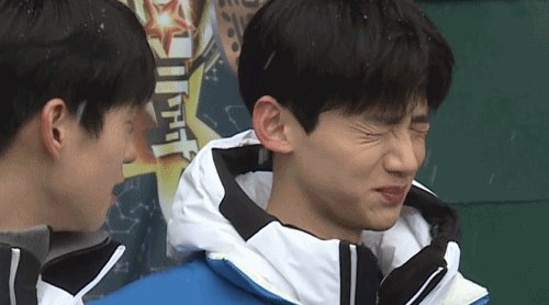 白敬亭秒哭上热搜，你怎么看？