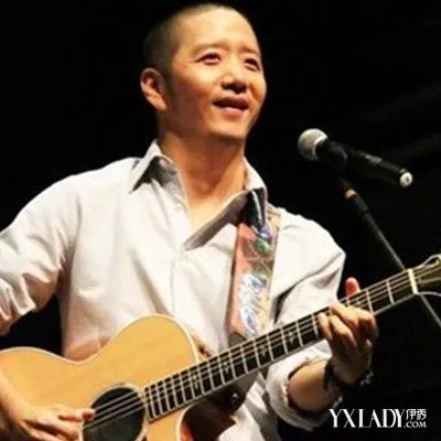鉴赏活着郝云歌曲对于其创作背景你知道多少呢？