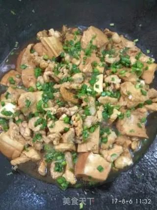 肉丝豆腐