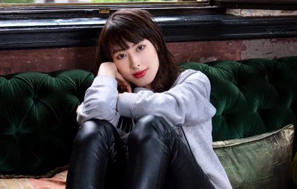 郭嘉文豪门梦疑破碎,陪李泽楷5年的她,真的输给了梁洛施吗?